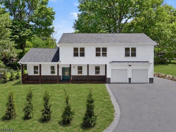35 Stanhope Rd, Sparta, NJ 07871