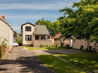 5045 Caniff Street, Hamtramck, MI 48212