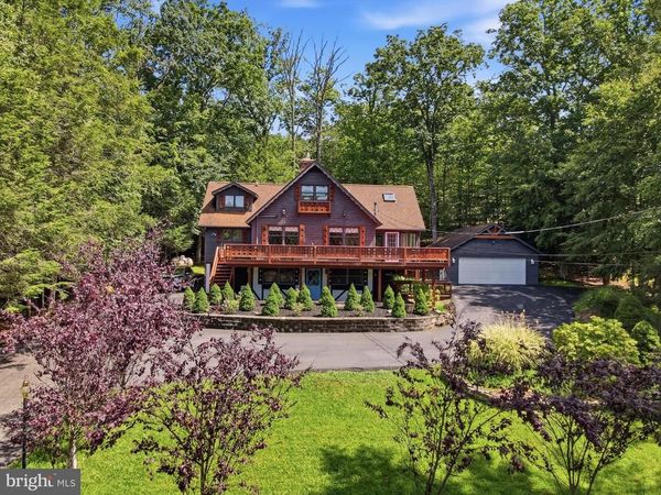 162 INDIAN DRIVE, GREENTOWN, PA 18426