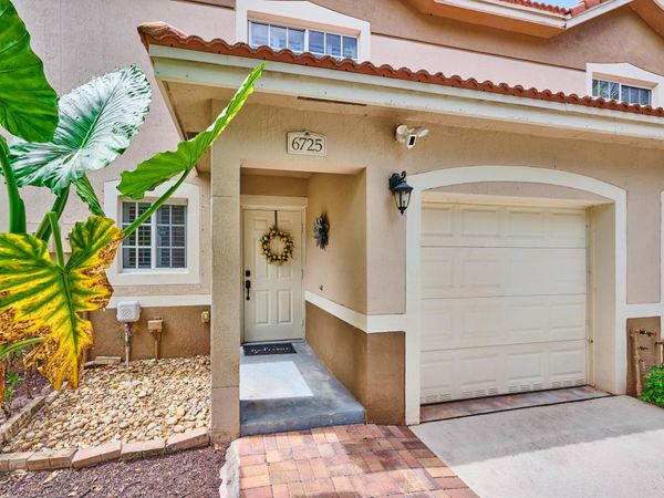 6725 Old Farm Trail, Boynton Beach, FL 33437