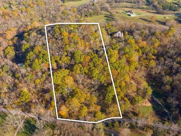 3316 Patton Branch Rd , Goodlettsville, TN 37072