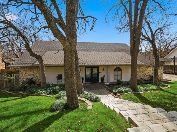 2703 Chinquapin Oak Lane, Arlington, TX 76012