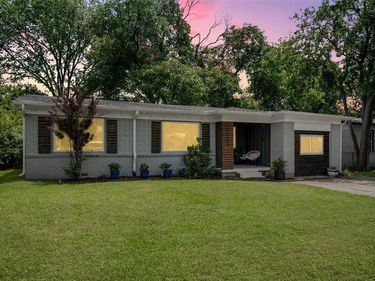 10846 Sharondale Drive, Dallas, TX 75228