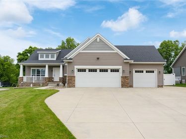 3097 Brumbaugh Street NW, Uniontown, OH 44720