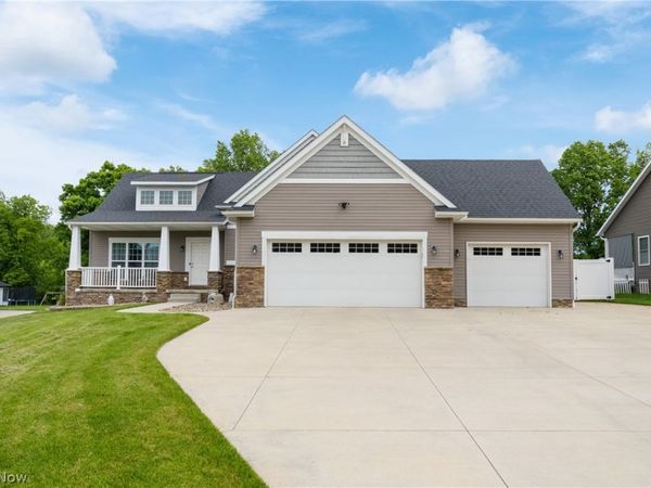 3097 Brumbaugh Street NW, Uniontown, OH 44720