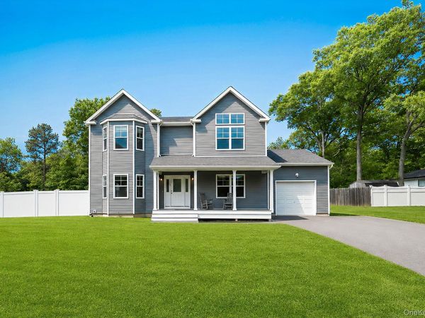 164 Chestnut Street, Mount Sinai, NY 11766