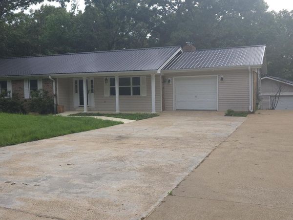 394 Oakgrove Road , Selmer, TN 38375