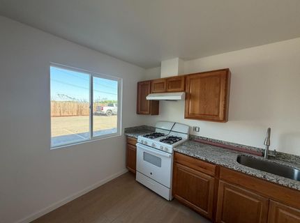 966 Myrna Ave, Olivehurst, CA 95961 Photo