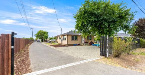 966 Myrna Ave, Olivehurst, CA 95961 Photo