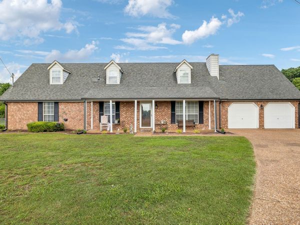 512 Decherd Ln , Smyrna, TN 37167