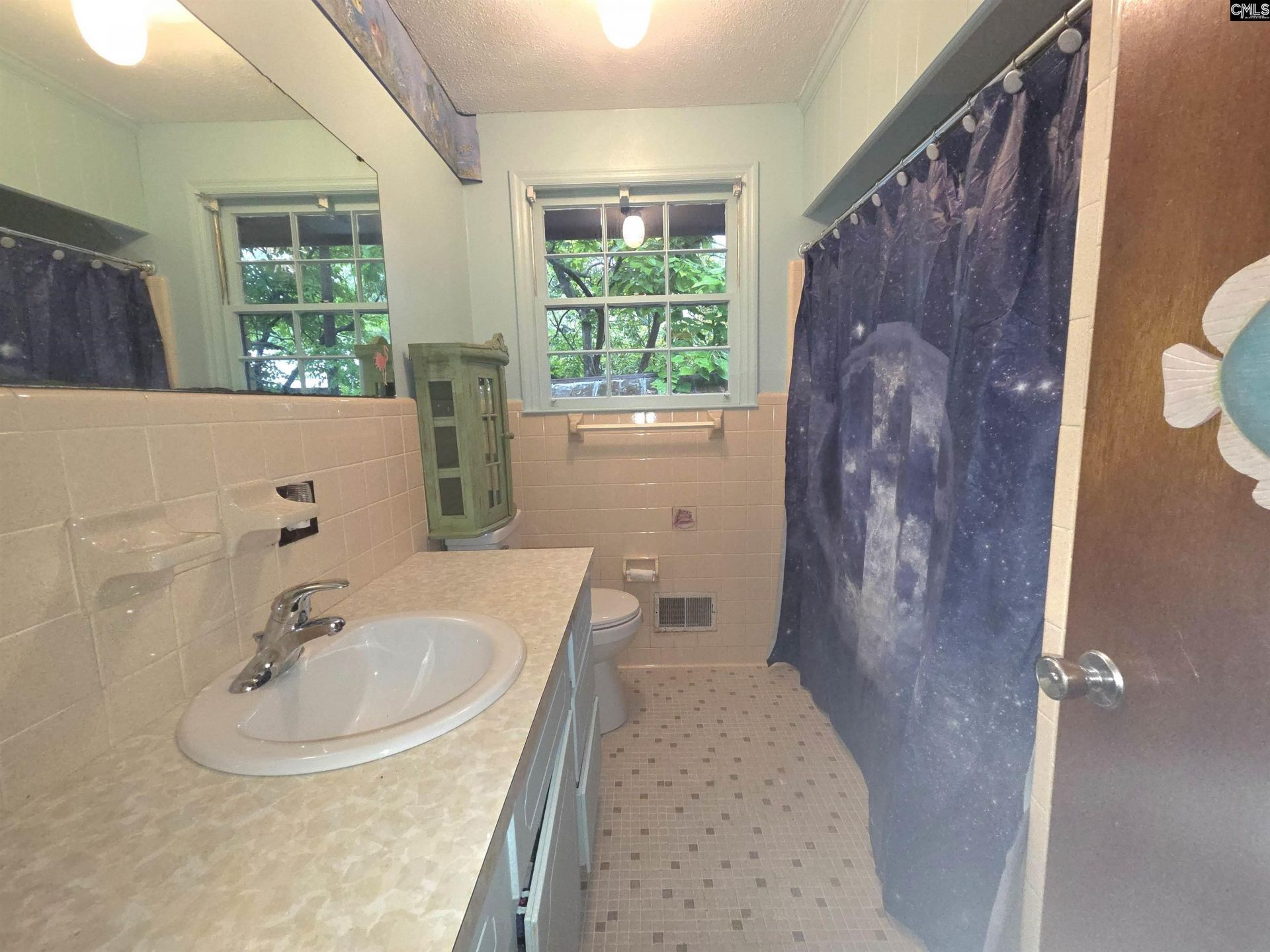810 Camelia Street  Photo 13
