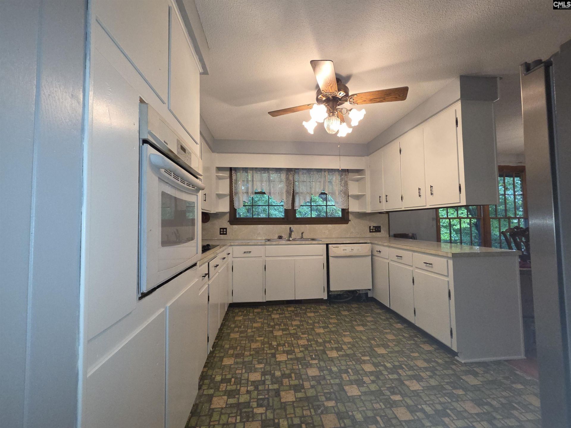 810 Camelia Street  Photo 4