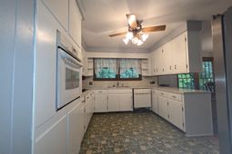 810 Camelia Street  photo 4