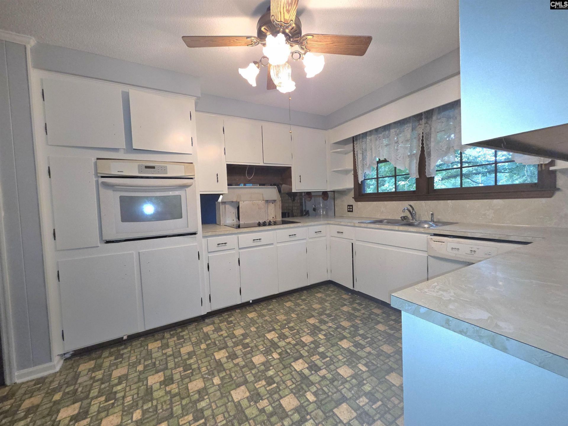 810 Camelia Street  Photo 5