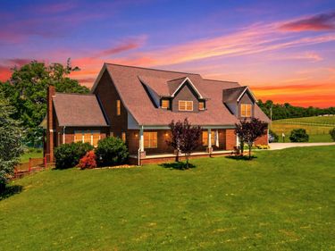 3068 Beecarter Rd, Dandridge, TN 37725