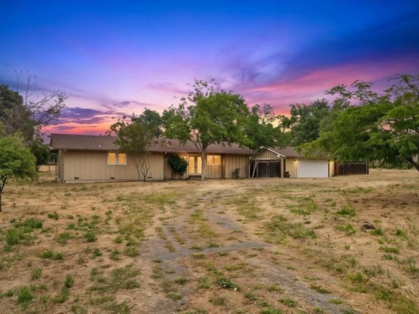 744 Mockingbird Ln, Pleasanton, CA 94566