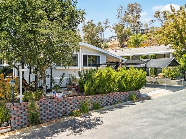 23777 Mulholland Hwy, Unit 203, Calabasas, CA 91302