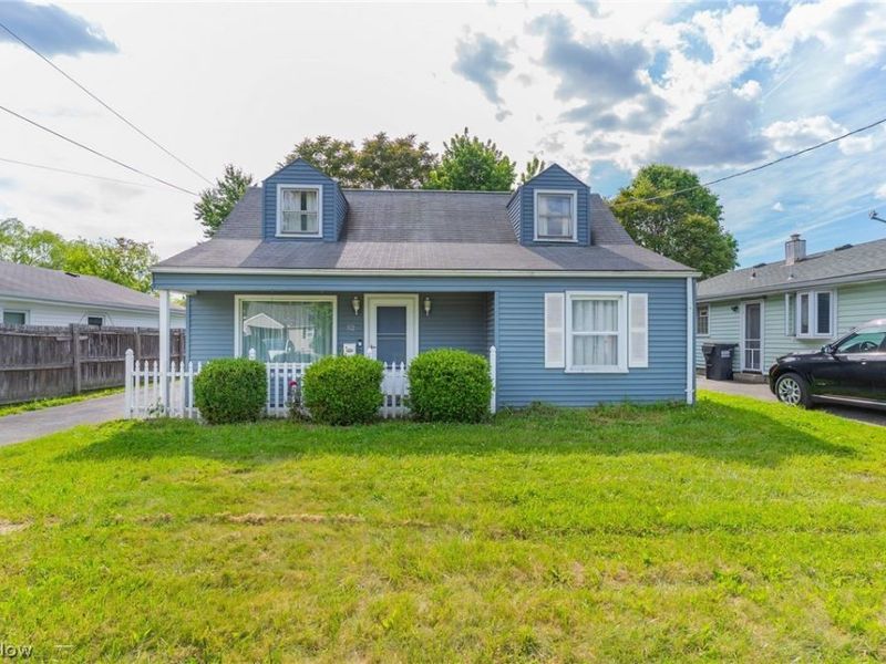 52 N Navarre Avenue, Youngstown, OH 44515 Photo 1