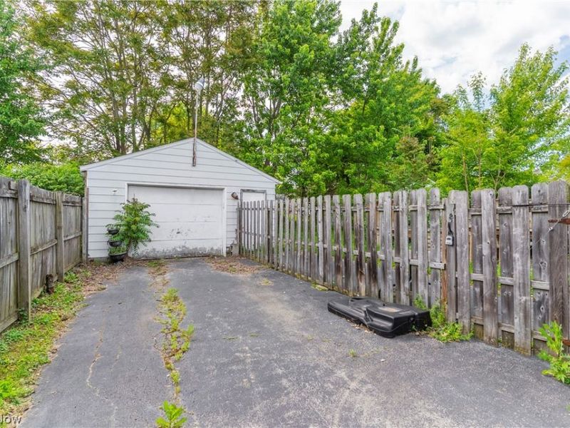 52 N Navarre Avenue, Youngstown, OH 44515 Photo 13