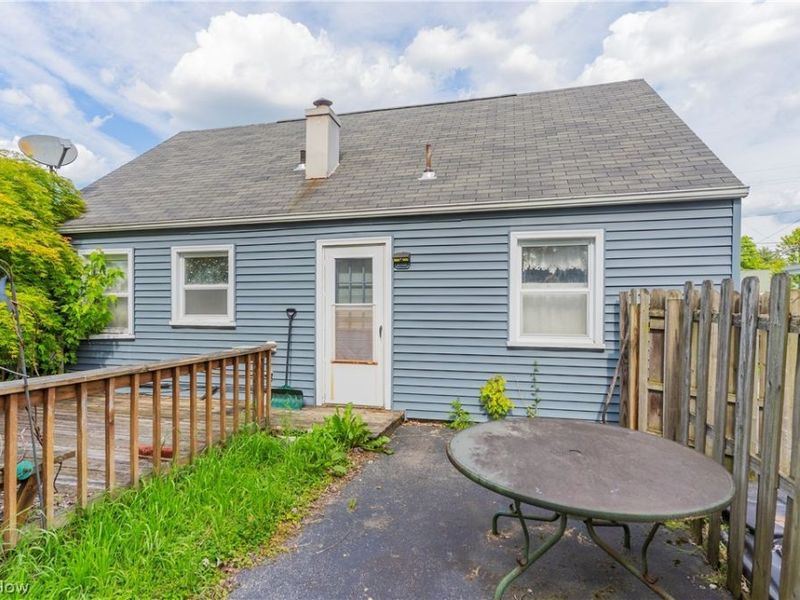 52 N Navarre Avenue, Youngstown, OH 44515 Photo 15