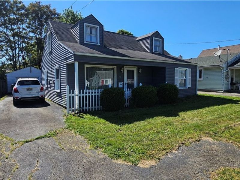 52 N Navarre Avenue, Youngstown, OH 44515 Photo 2