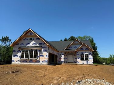 2735 Pine Shadow Court, Hamburg Twp, MI 48169