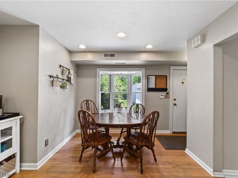 3349 E Monmouth Road, Cleveland Heights, OH 44118 Photo 18