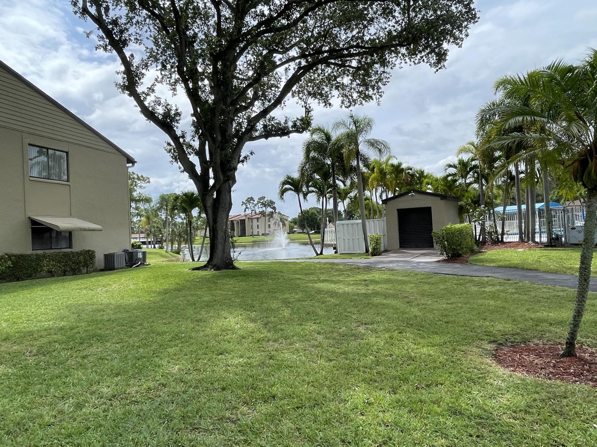 536 Shady Pine Way, Unit A2, Greenacres, FL 33415 Photo