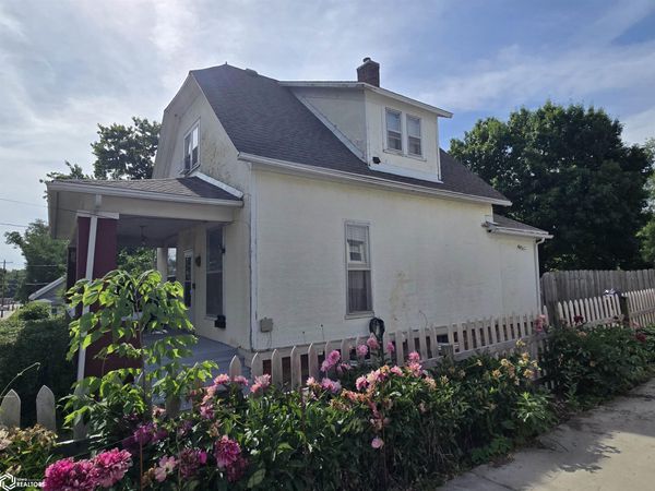 400 E Prairie Street, Centerville, IA 52544