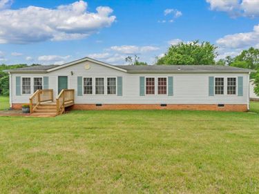 6915 Village Highway, Lynchburg, VA 24504