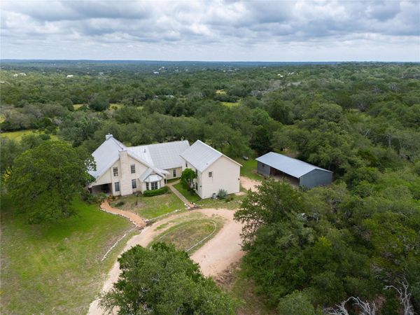364 Nameless RD, Driftwood, TX 78619