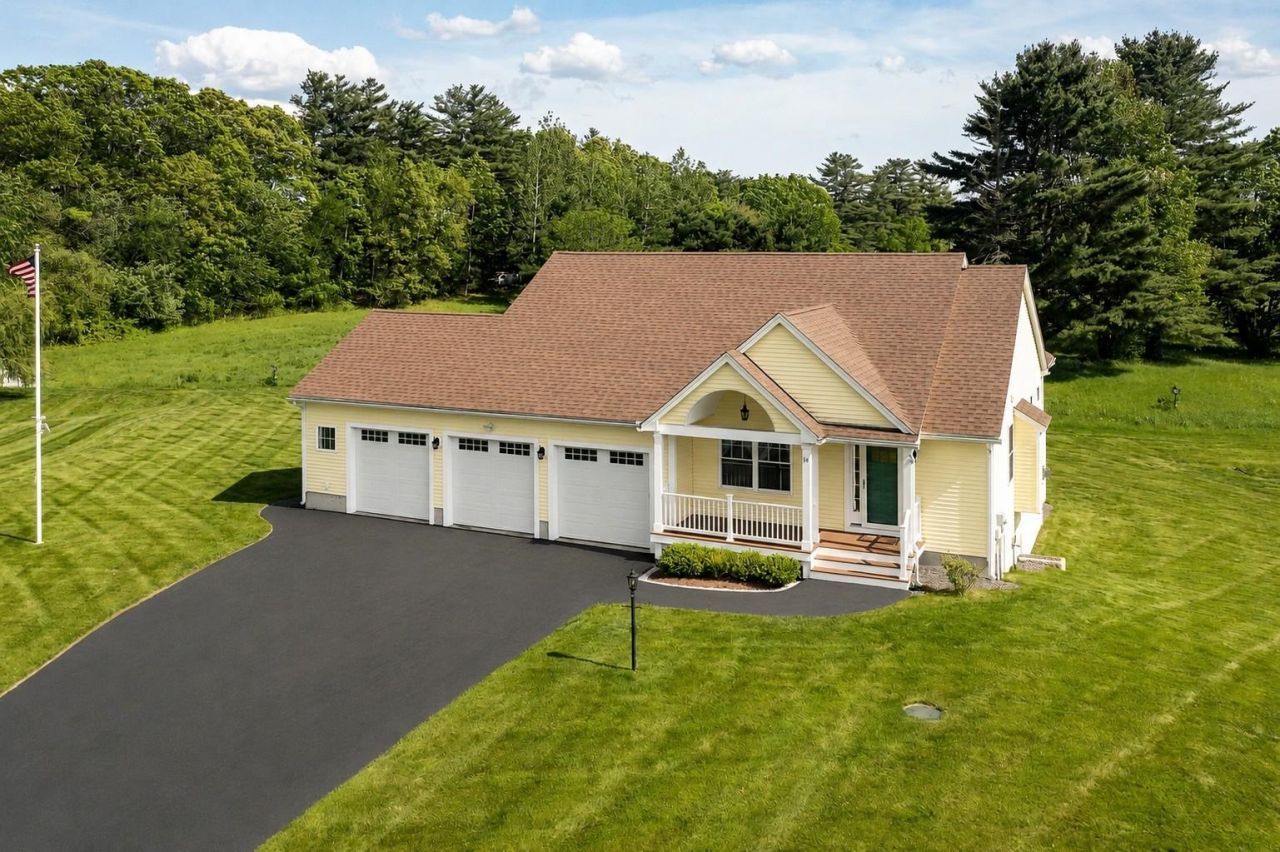 14 Cattail Circle, Somersworth, NH 03878 Main Photo