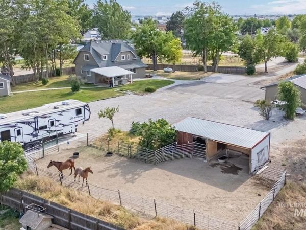621 S Borchers Lane, Caldwell, ID 83605