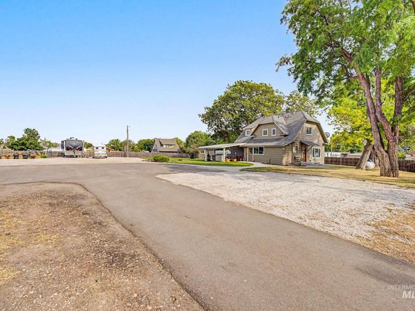 621 S Borchers Lane, Caldwell, ID 83605