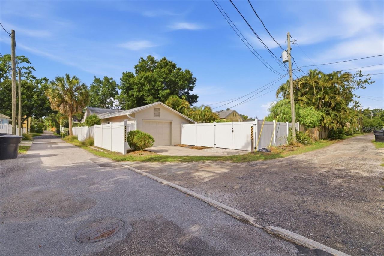 1421 21st Avenue N, Saint Petersburg, FL 33704 Photo