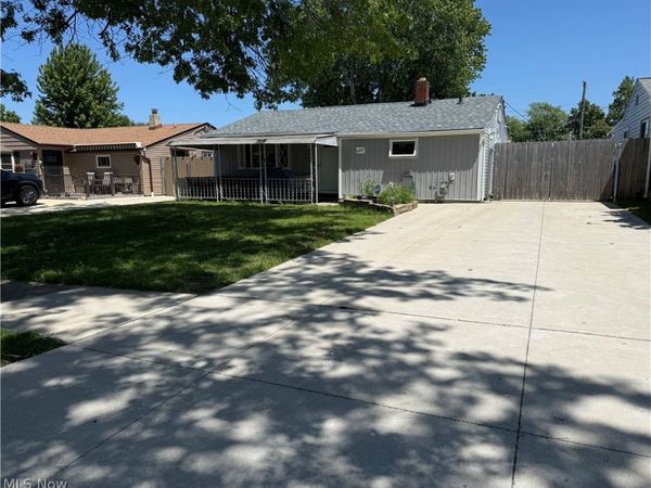 6447 Sandfield Drive, Brook Park, OH 44142