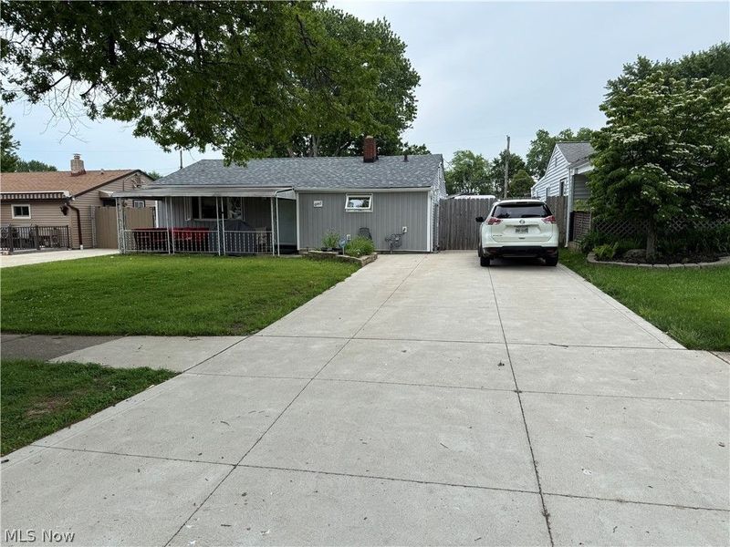 6447 Sandfield Drive, Brook Park, OH 44142 Photo 10