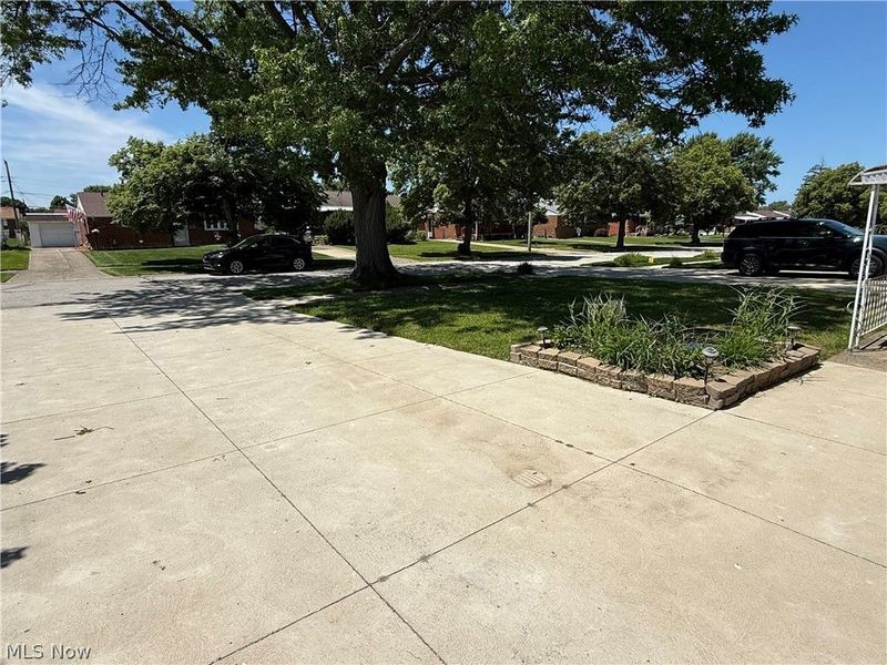 6447 Sandfield Drive, Brook Park, OH 44142 Photo 17