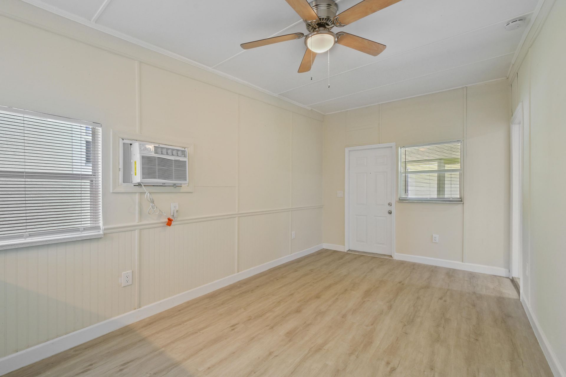 627 Bunker Road, West Palm Beach, FL 33405 Photo