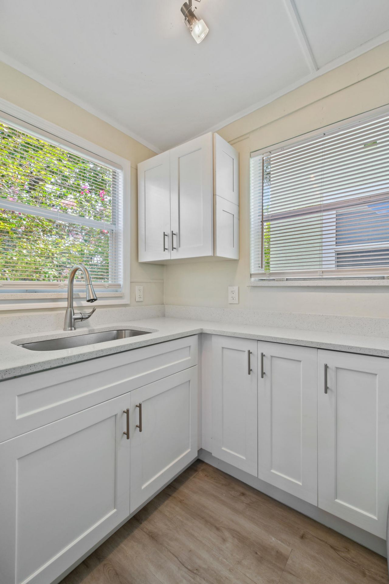 627 Bunker Road, West Palm Beach, FL 33405 Photo