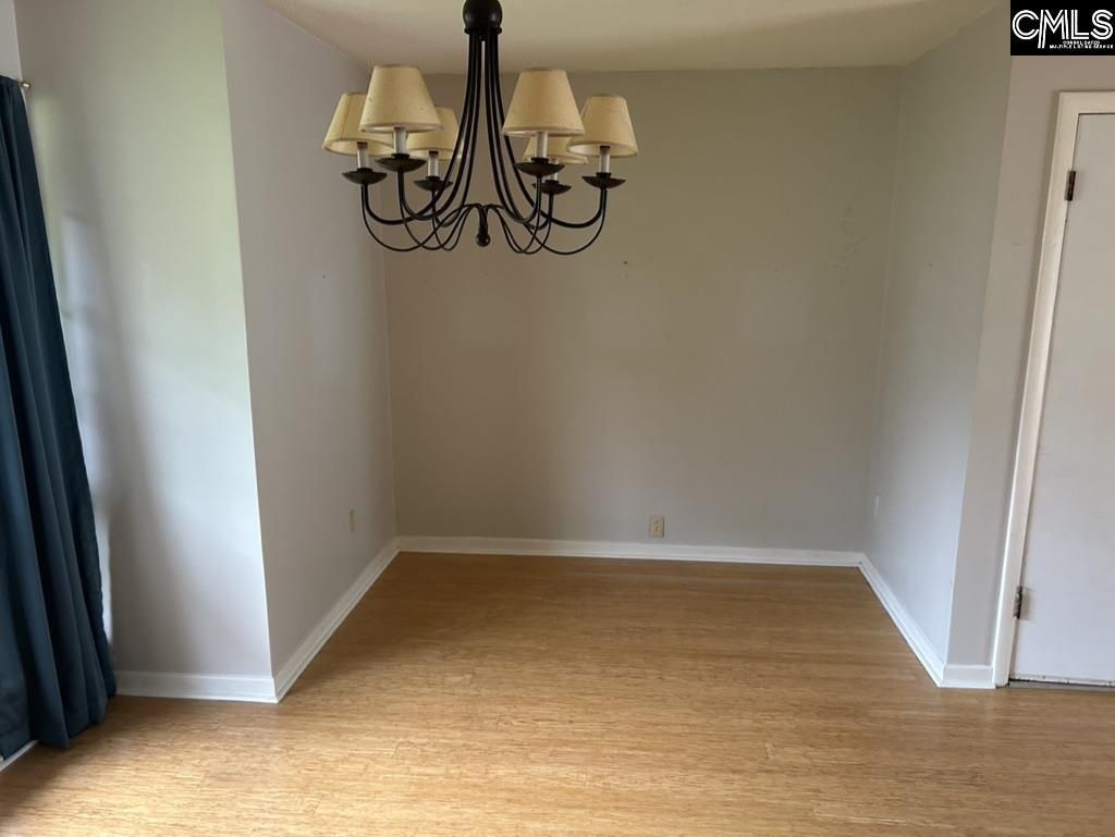 3600 Chateau Drive  Photo 4