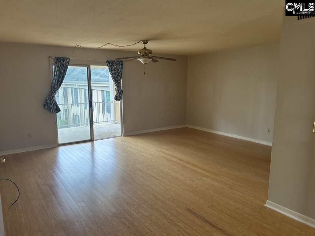 3600 Chateau Drive  Photo 5