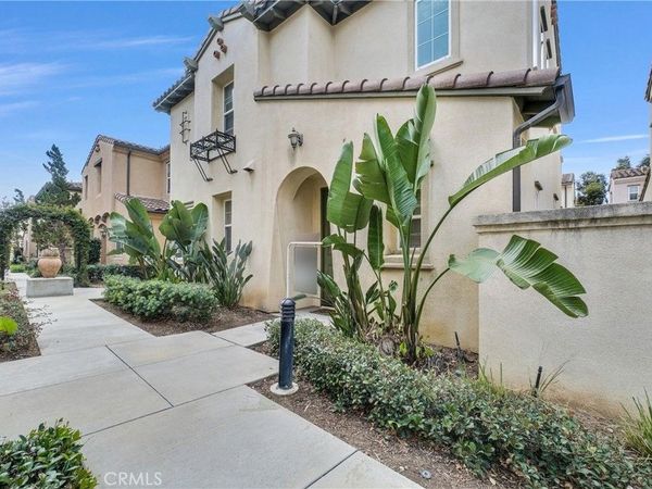 250 W Sparkleberry, Orange, CA 92865