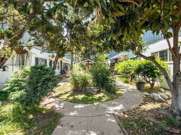 5851 Woodman Avenue, Valley Glen, CA 91401
