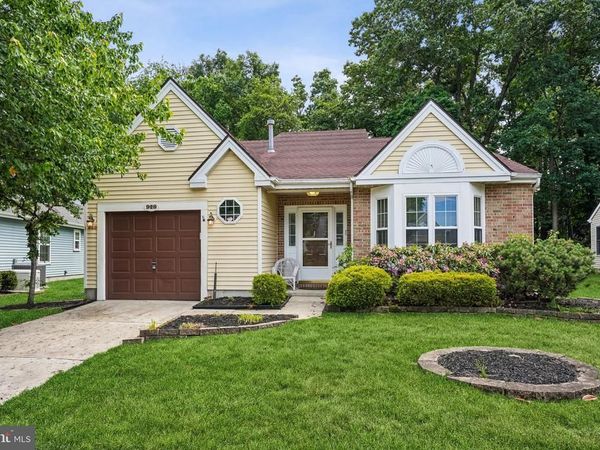 929 LARKSPUR PLACE S , MOUNT LAUREL, NJ 08054