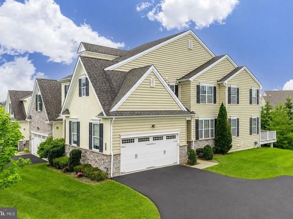 2004 PLEASANT VALLEY DRIVE, LANSDALE, PA 19446