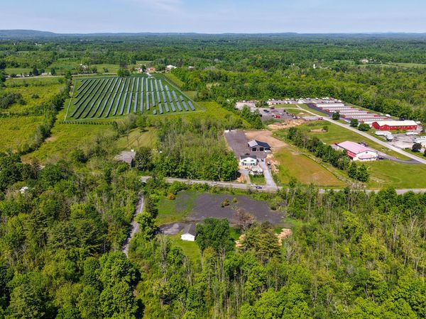 4 Connolly Road, Ballston Lake, NY 12019