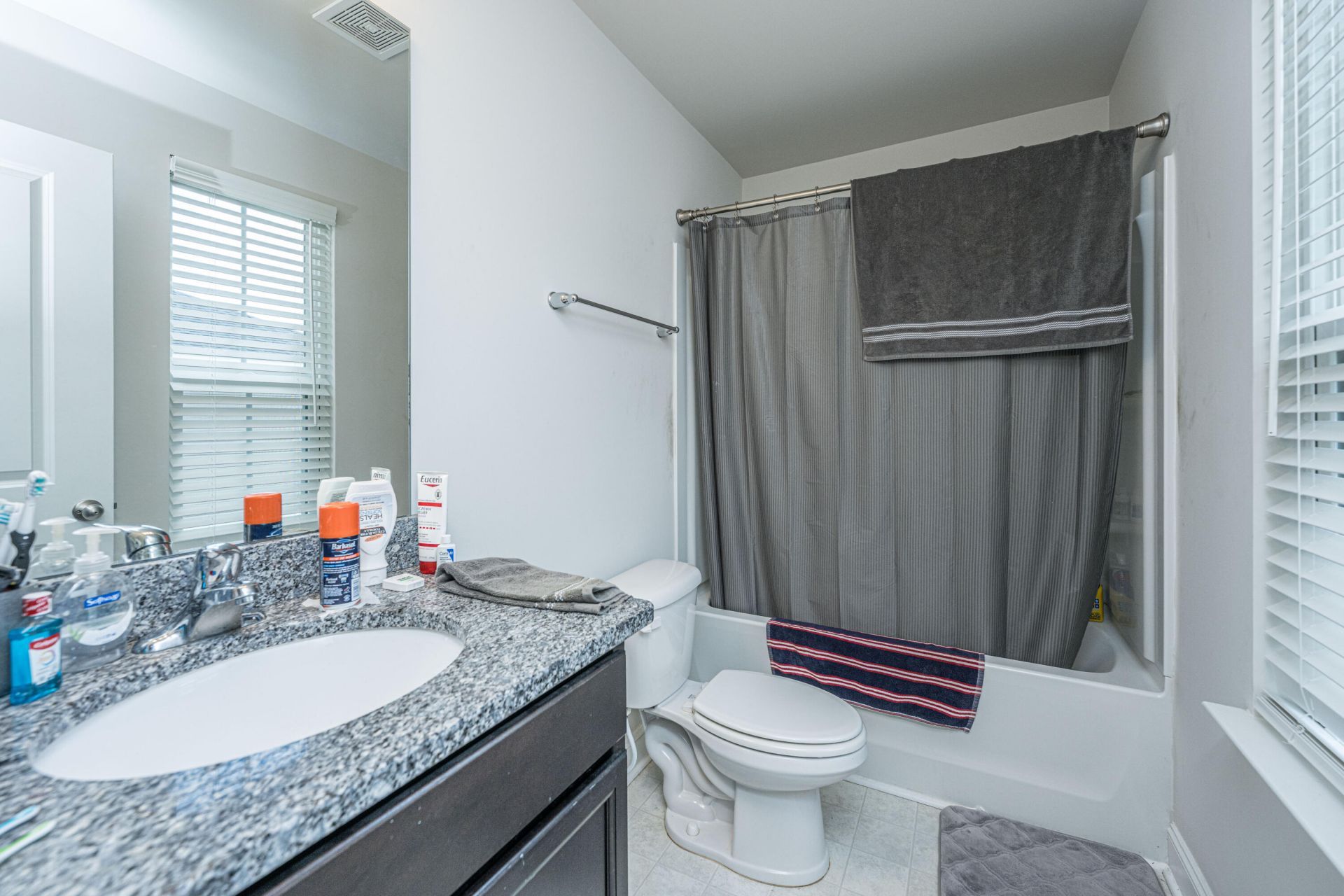 217 Alston Street Photo 13