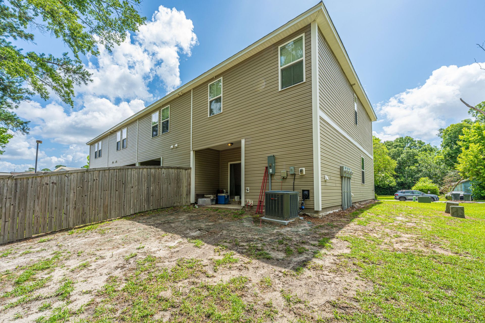 217 Alston Street Photo 17