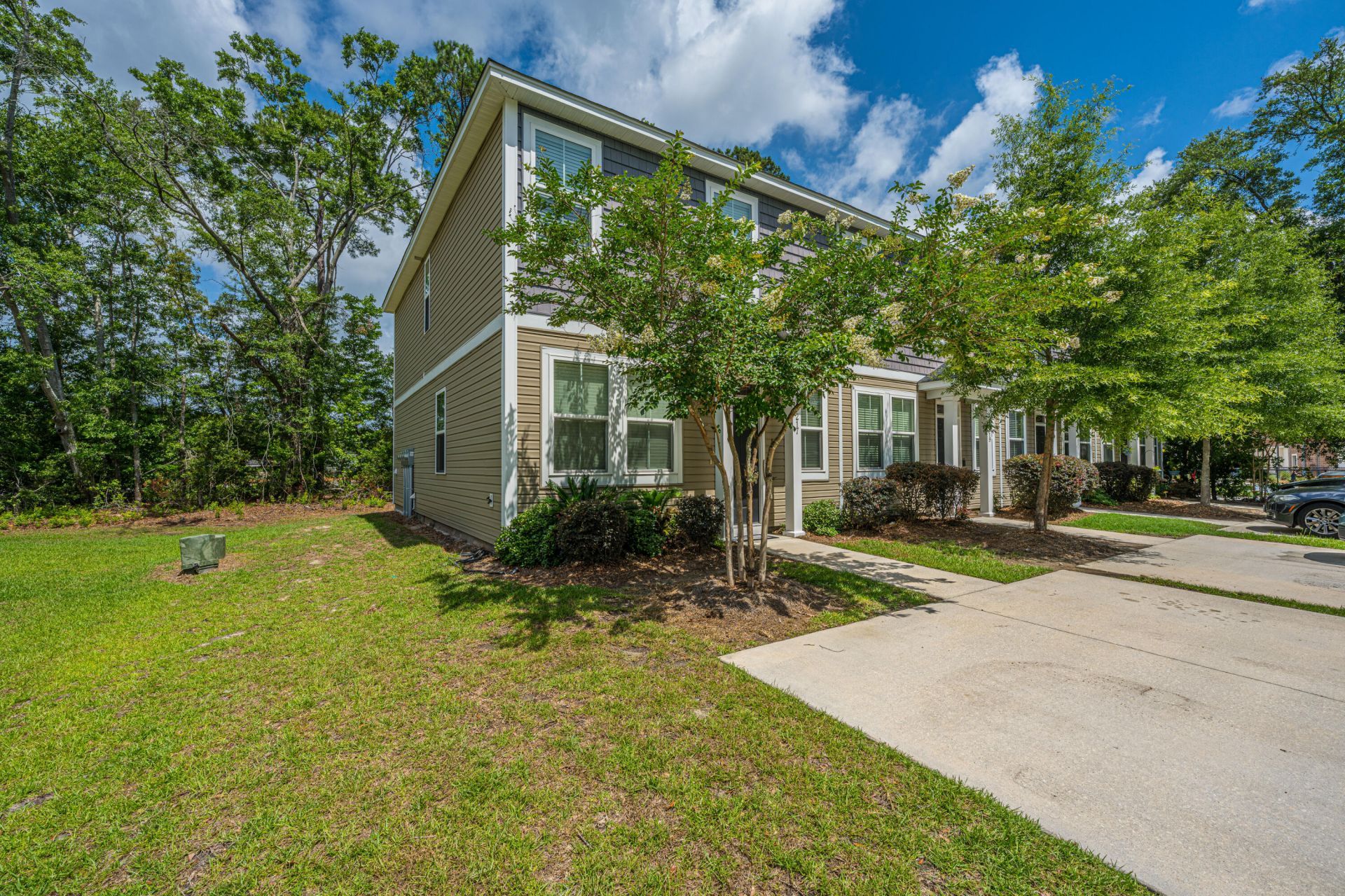 217 Alston Street Photo 21